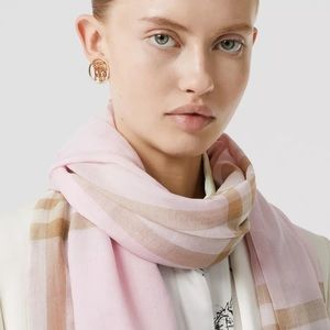 Burberry Alabaster Scarf (never worn)